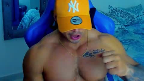Snapshot of iron_coleman chatting on October 1, 3:38 pm Iron online show from October 1, 3:38 pm