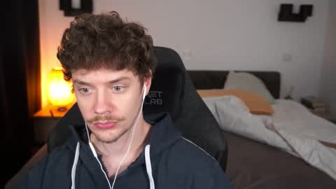 Sam online show from October 3, 11:54 pm