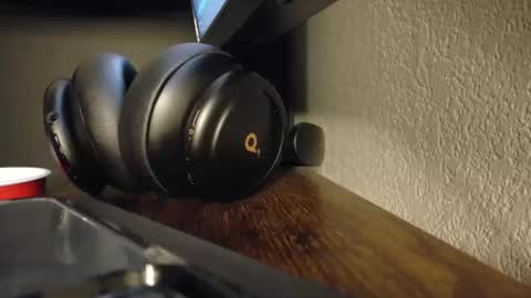 isaac online show from February 2, 4:00 am