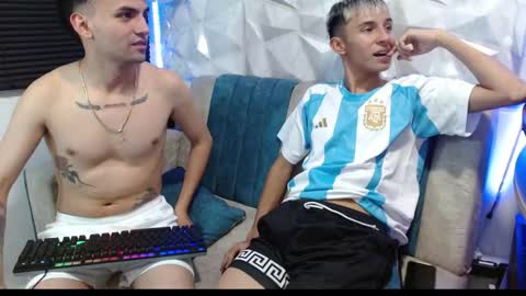 Isaac tan online show from September 19, 2:23 am