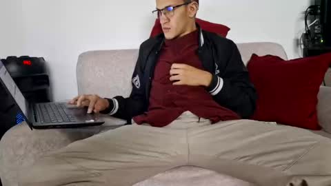 Snapshot of isaac_winter_ chatting on September 26, 12:30 am Isaac online show from September 26, 12:30 am