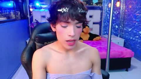 isaacnova online show from June 7, 8:38 pm