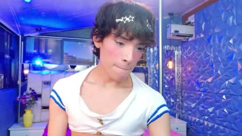 isaacnova online show from June 8, 8:43 pm