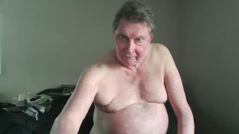 island625103 online show from April 18, 9:15 pm