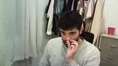 italianboybcn online show from November 27, 6:55 pm