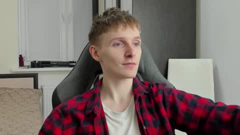 Ethan online show from September 24, 6:39 pm