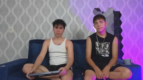 Ithan and Friends online show from January 27, 7:46 pm