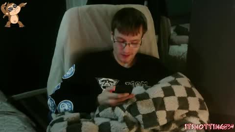 Snapshot of itsnotting834 chatting on February 7, 11:45 pm online show from February 7, 11:45 pm