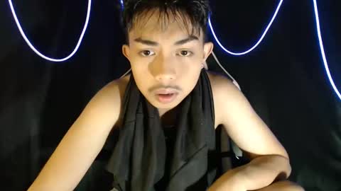 Kyle online show from April 3, 10:12 am