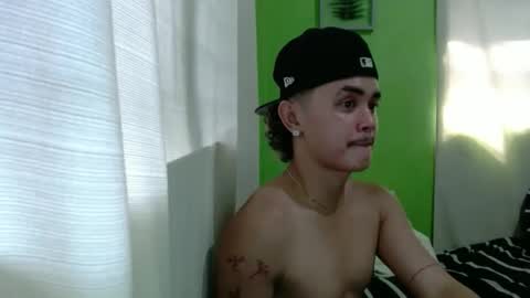 itzme_dex online show from April 18, 4:58 am