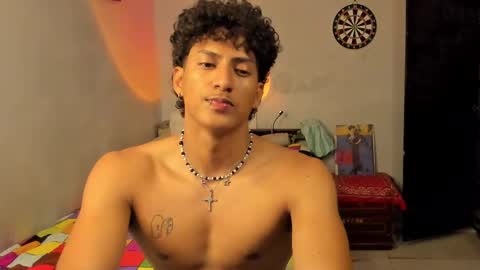 Snapshot of ivano_jones chatting on February 25, 2:47 am Ivano online show from February 25, 2:47 am