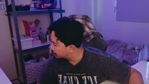 iwasd3nse online show from February 12, 6:09 pm