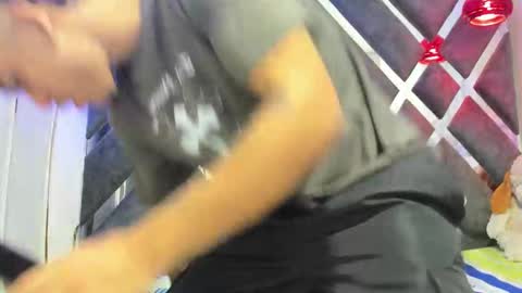 izaack online show from January 13, 12:53 pm