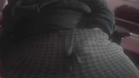 Stuart online show from December 14, 3:02 am