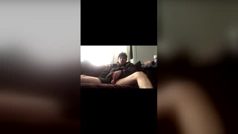 j318906 online show from April 12, 8:43 pm