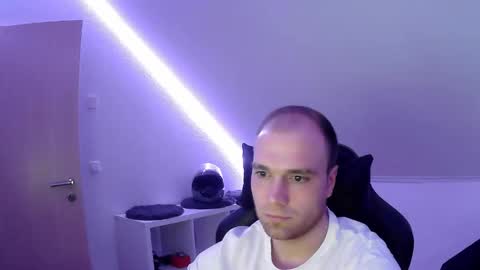 here4y online show from February 17, 7:13 pm