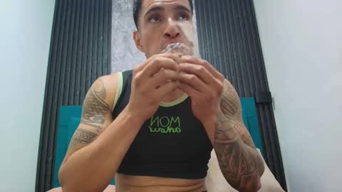 JACK PERGURTSON online show from January 8, 10:31 am