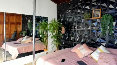 Jackson online show from April 16, 9:39 pm