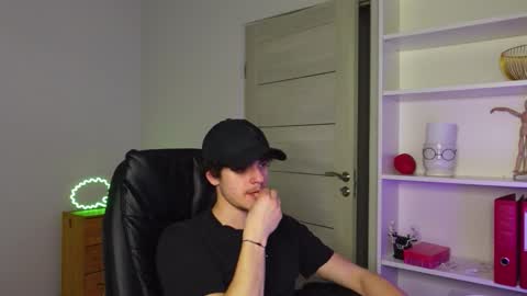 JACOB DEVON online show from March 6, 6:38 pm