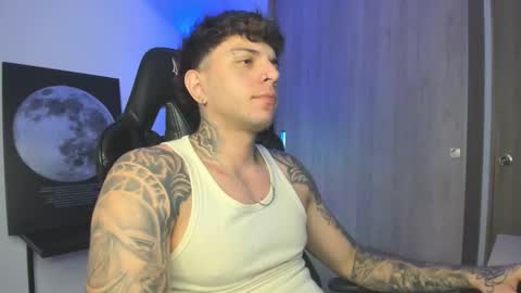 jacobb116 online show from October 28, 12:02 am