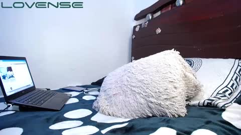 Snapshot of jahn_ashford1 chatting on March 4, 6:15 am jahn_ashford1 online show from March 4, 6:15 am