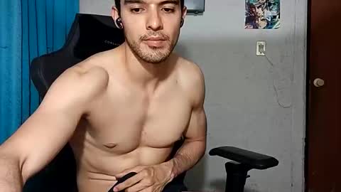 JaxXx online show from June 3, 8:05 am