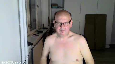 Jake2309 online show from October 27, 8:44 pm