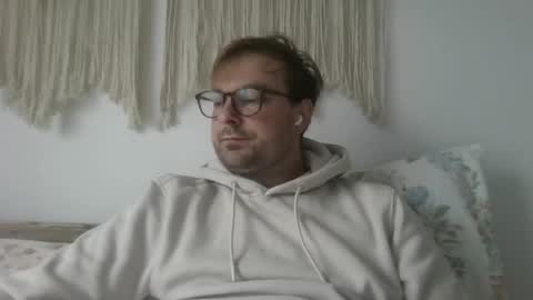 James Heron online show from November 3, 8:51 am