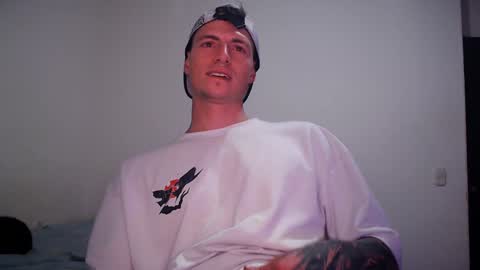 jamesss____ online show from December 15, 8:30 am