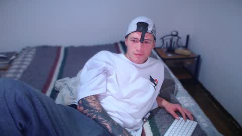 jamesss____ online show from February 5, 6:04 pm