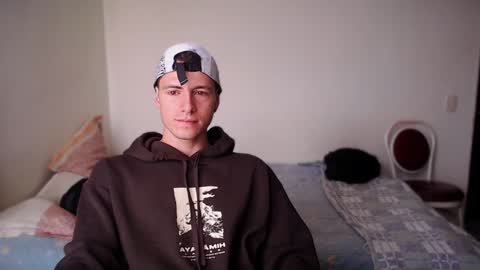 jamesss____ online show from December 21, 3:31 pm