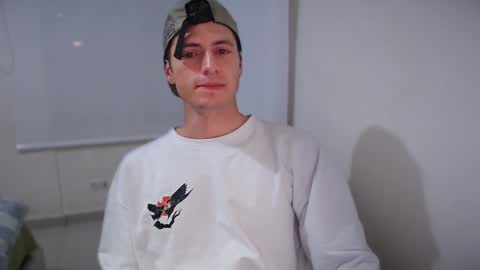 jamesss____ online show from January 19, 2:04 am