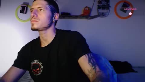 jamesss____ online show from October 27, 1:30 am