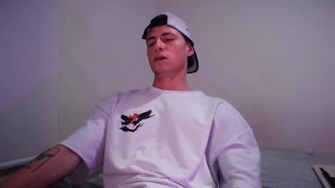 jamesss____ online show from December 13, 2:21 am