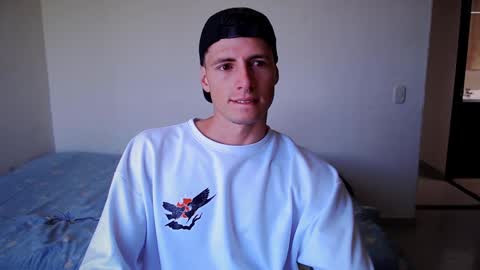 jamesss____ online show from December 11, 4:37 pm