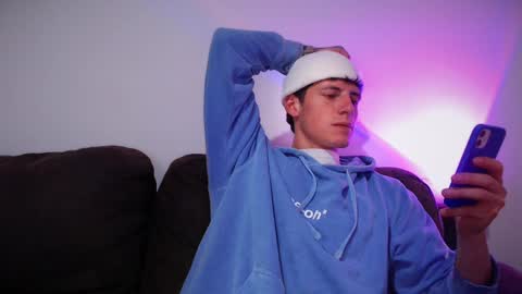 jamesss____ online show from February 26, 4:14 am