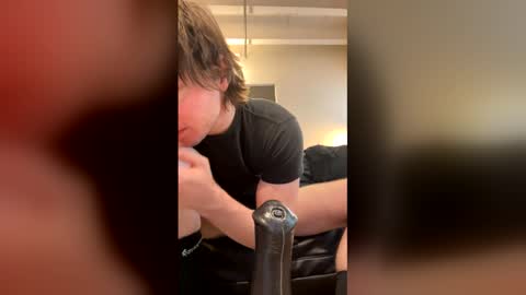 jameszim20 online show from June 7, 1:56 am