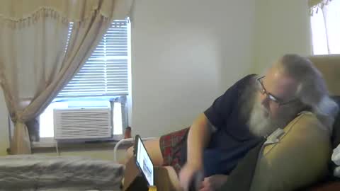 jamielove1975 online show from April 11, 10:24 pm