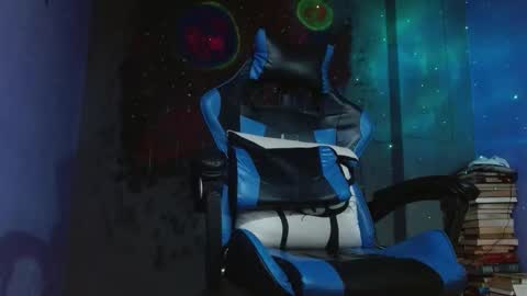 Jammes. online show from December 21, 8:43 pm