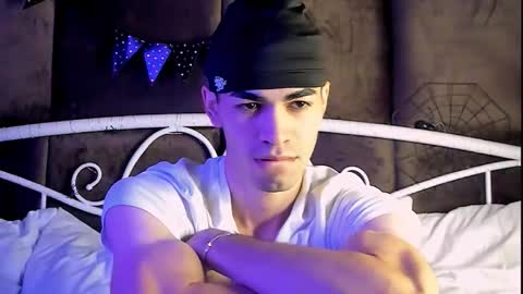 Jaremy online show from November 1, 8:13 pm