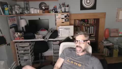 jareth_returns online show from March 29, 3:28 am