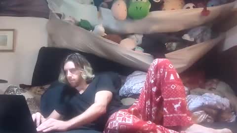 Jareth online show from December 24, 6:39 pm