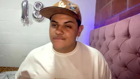 jason_boy_ online show from December 11, 9:00 pm