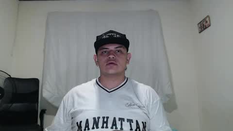 jason_boy_ online show from April 14, 6:13 am