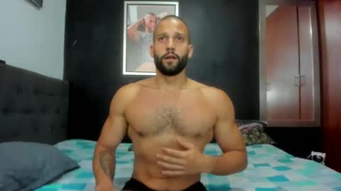Snapshot of jasonmartiinez chatting on September 18, 8:22 pm online show from September 18, 8:22 pm