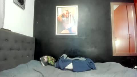 Snapshot of jasonmartiinez chatting on September 20, 8:31 pm online show from September 20, 8:31 pm