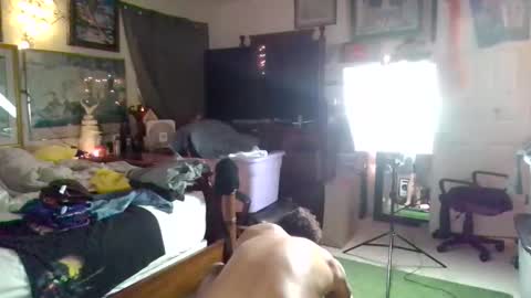 jj online show from March 26, 1:43 am