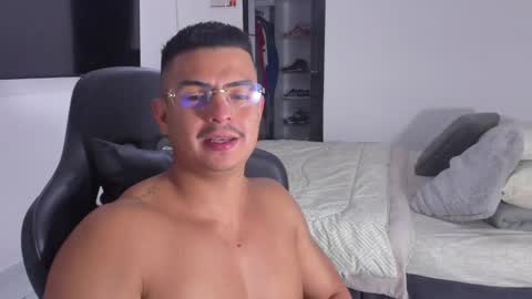 JBrooksXx online show from January 19, 10:28 am