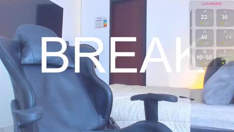 JBrooksXx online show from November 9, 8:24 pm