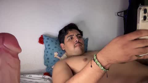 Snapshot of javiermichi chatting on September 23, 6:46 am javiermichi online show from September 23, 6:46 am